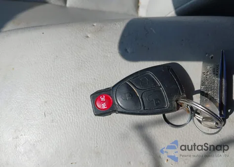 2006 Mercedes-Benz C 230 Sport из США, поврежденный, VIN WDBRF52H96F747297